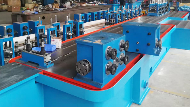 高頻焊管機(jī)工作原理全解析：如何實(shí)現(xiàn)高速高效焊接